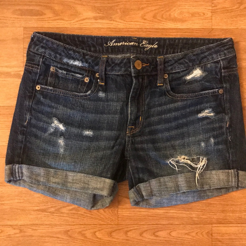 American Eagle size 6 jean short
